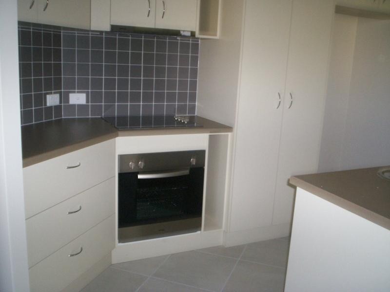 9 Hook Place, Bushland Beach QLD 4818