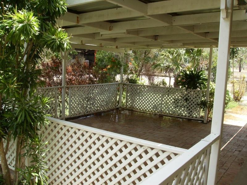 2 Brady Road, Oak Valley QLD 4811