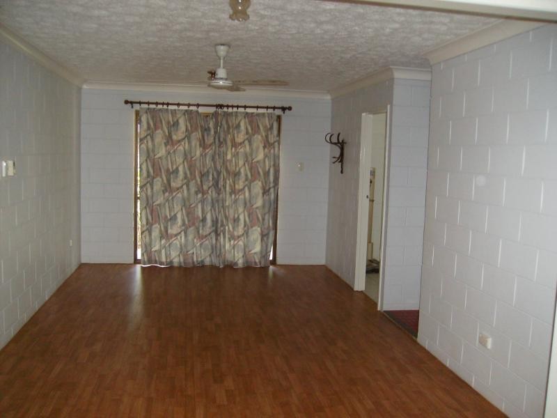 2 Brady Road, Oak Valley QLD 4811