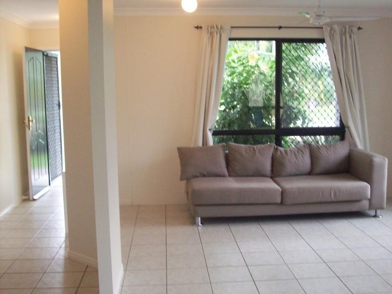 9 PACIFIC AVENUE, Bushland Beach QLD 4818