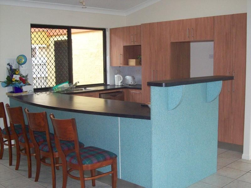 9 PACIFIC AVENUE, Bushland Beach QLD 4818