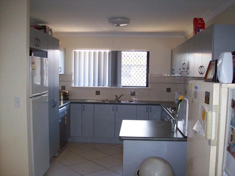 Bushland Beach QLD 4818