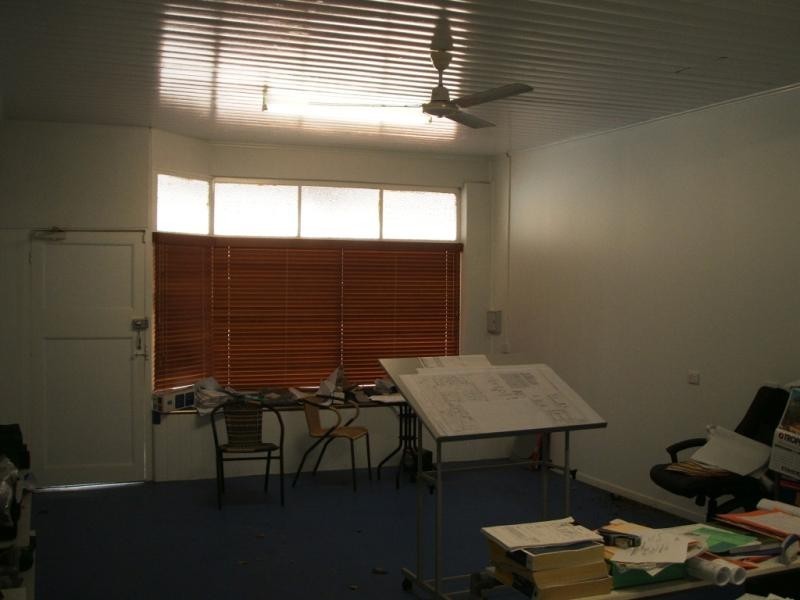 39 ALLEN STREET, South Townsville QLD 4810