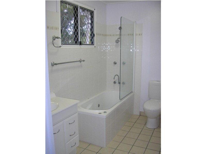 10 MARLOO STREET, Cranbrook QLD 4814