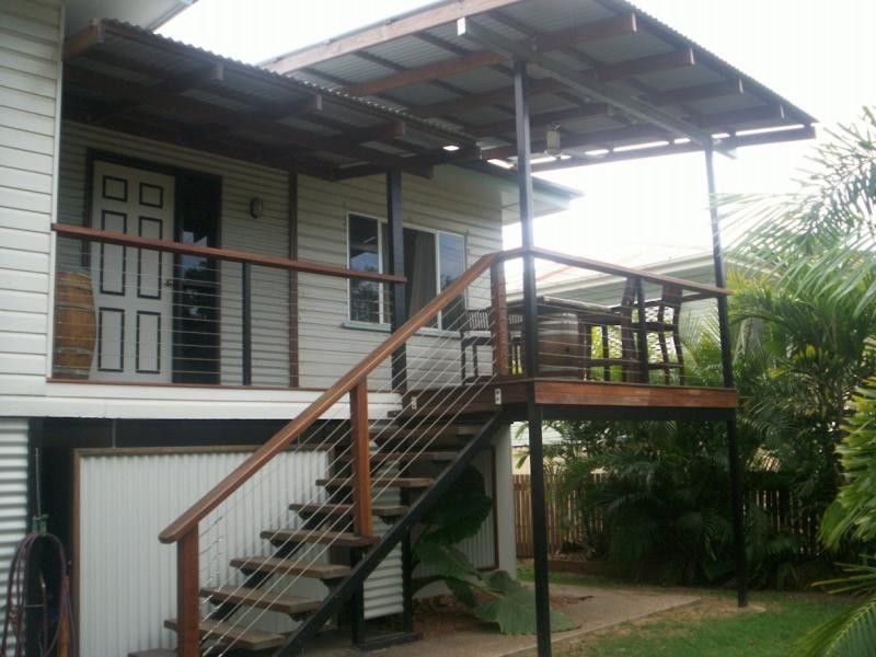 19 PORTLAND STREET, Hyde Park QLD 4812