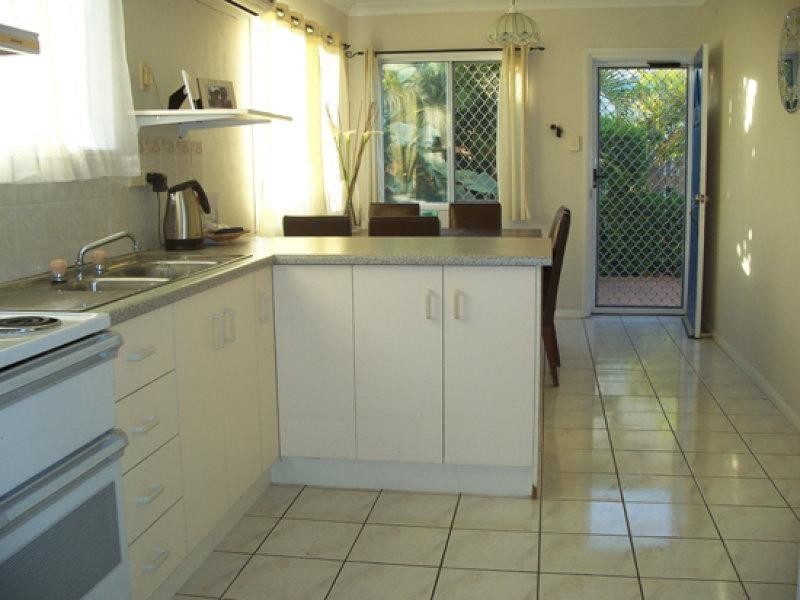 Unit 5/11 Second Avenue, Railway Estate QLD 4810