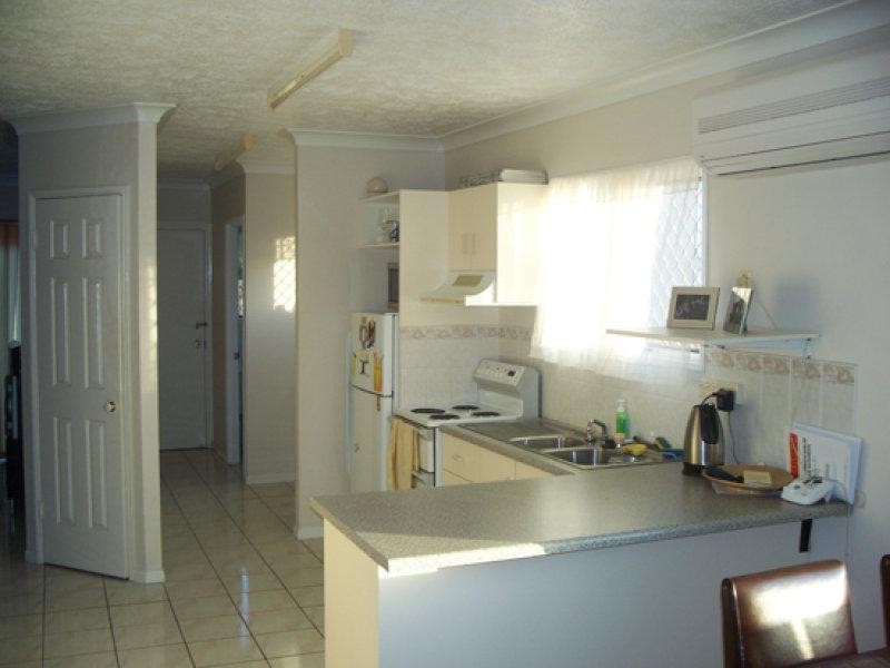 Unit 5/11 Second Avenue, Railway Estate QLD 4810