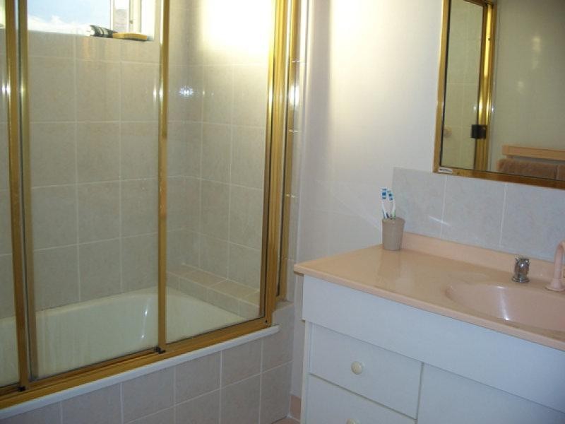 Unit 5/11 Second Avenue, Railway Estate QLD 4810