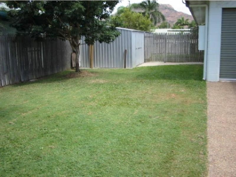 Unit 2/28 Third Street, Railway Estate QLD 4810