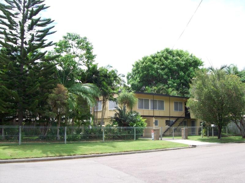 2 Marks Street,, Hermit Park QLD 4812