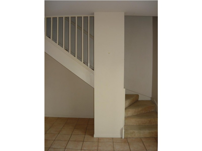 Unit 5/1 BURNDA, Kirwan QLD 4817