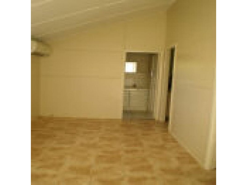 25 Gilliat Street, Wulguru QLD 4811
