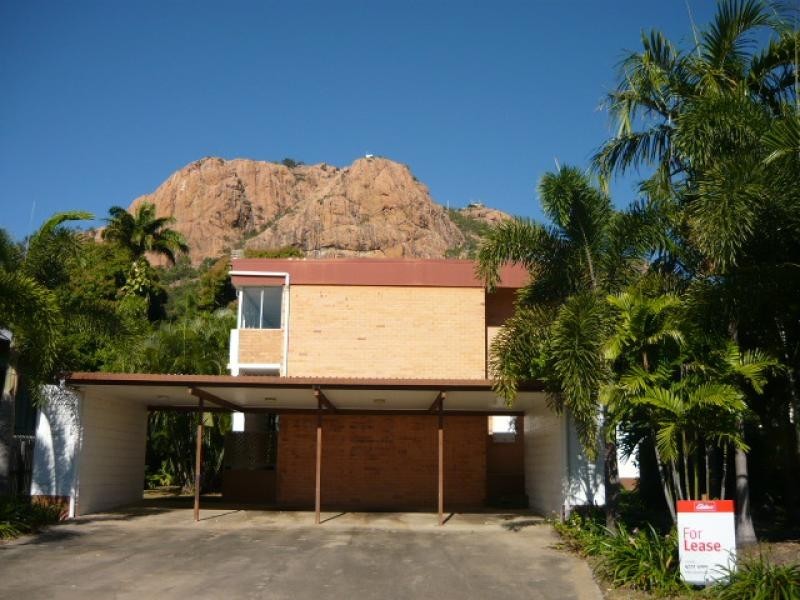 Unit 3/32 Paxton Street, North Ward QLD 4810