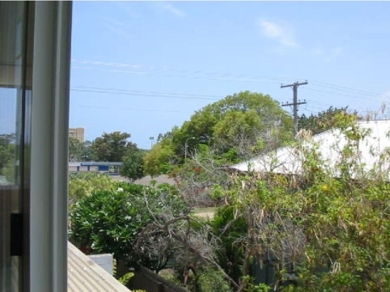 Unit 3/32 Paxton Street, North Ward QLD 4810