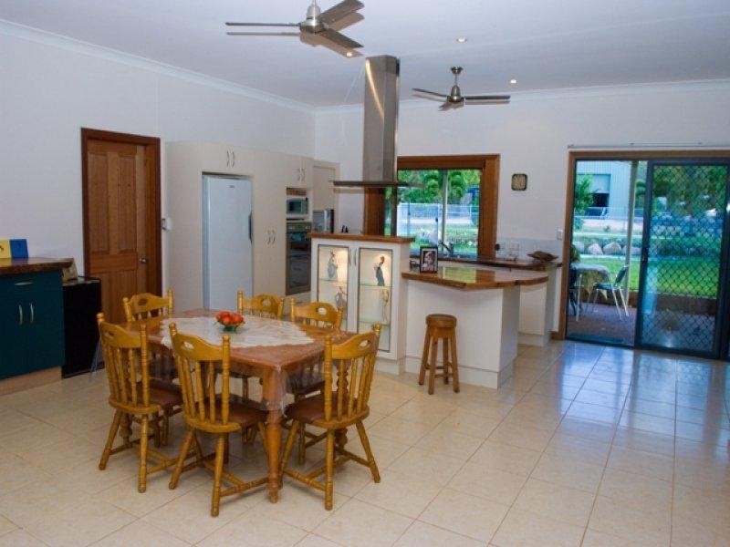 11 Dolphin Court, Magnetic Island QLD 4819