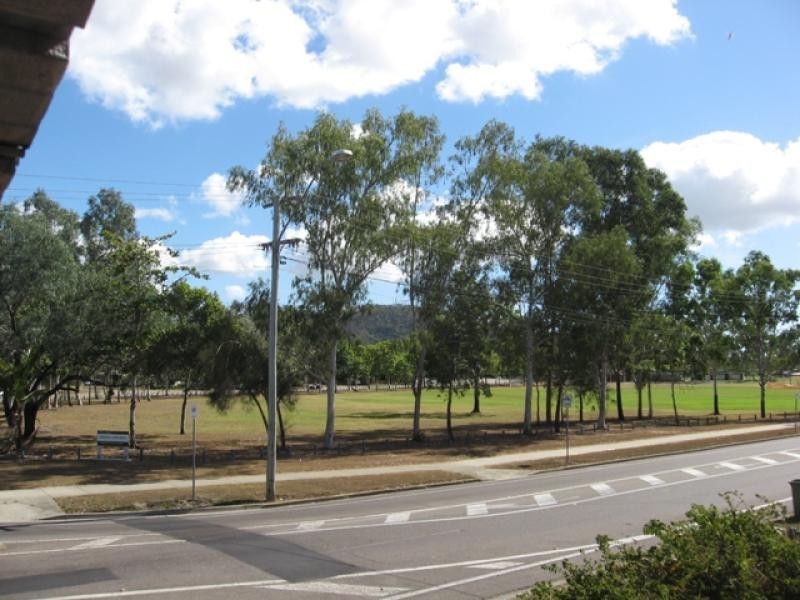 238 Charles Street, Cranbrook QLD 4814