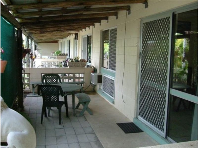 Unit 4/115 Eyre St, North Ward QLD 4810