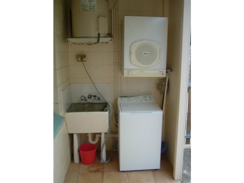 Unit 4/115 Eyre St, North Ward QLD 4810