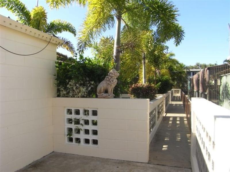 Unit 4/115 Eyre St, North Ward QLD 4810