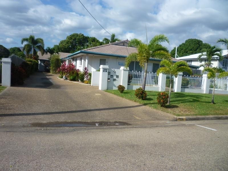 Unit 2/24 Lothair Street, Pimlico QLD 4812