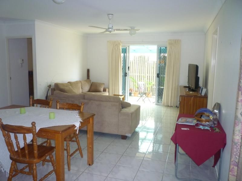 Unit 2/24 Lothair Street, Pimlico QLD 4812