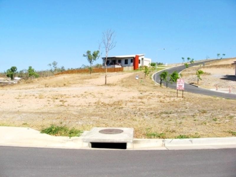 1 Harrier Court, Bushland Beach QLD 4818