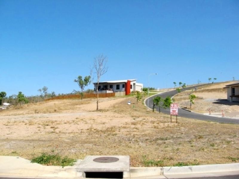 1 Harrier Court, Bushland Beach QLD 4818