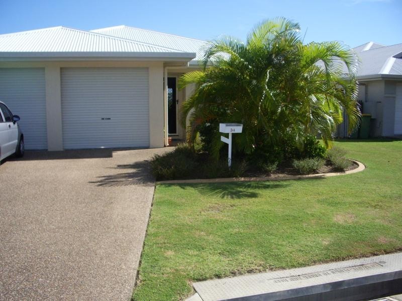 34 Hilton St, Mount Louisa QLD 4814