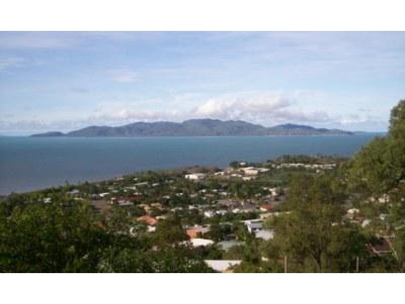 34 Stirling Drive, Castle Hill QLD 4810