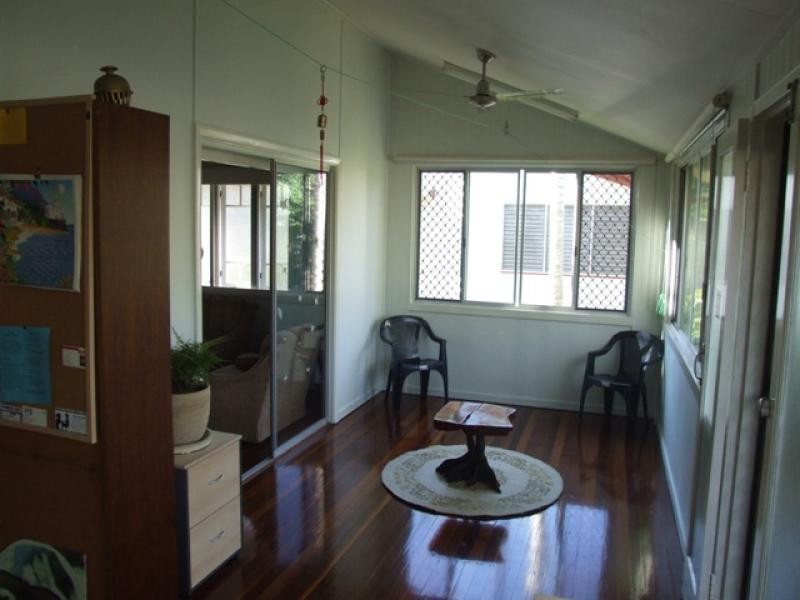 14 Townsville Street, West End QLD 4810