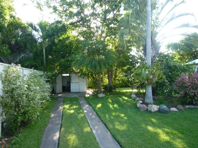14 Townsville Street, West End QLD 4810