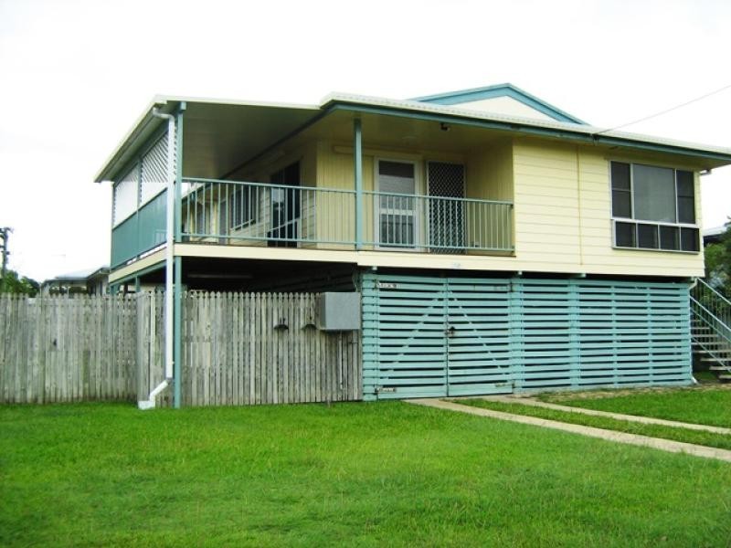 12 HUTCHINS STREET, Heatley QLD 4814