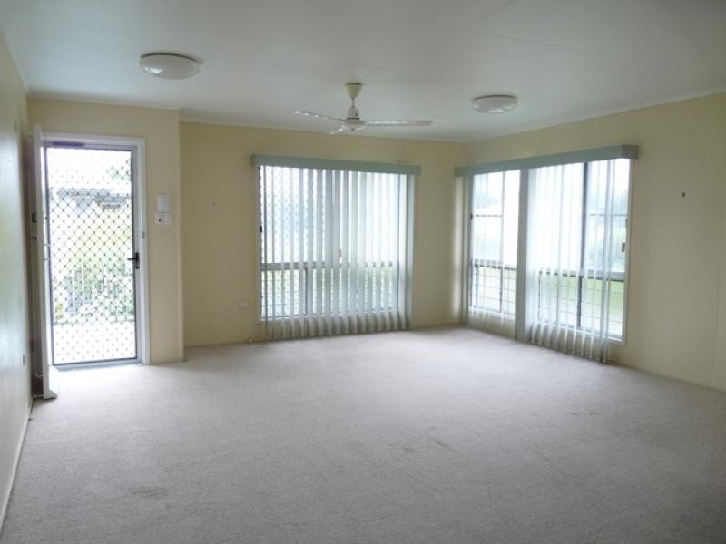 12 HUTCHINS STREET, Heatley QLD 4814