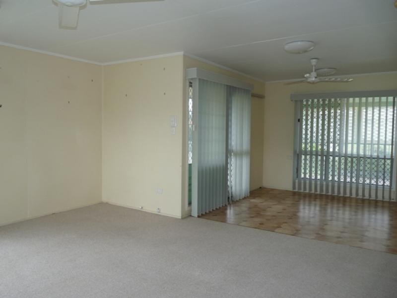 12 HUTCHINS STREET, Heatley QLD 4814