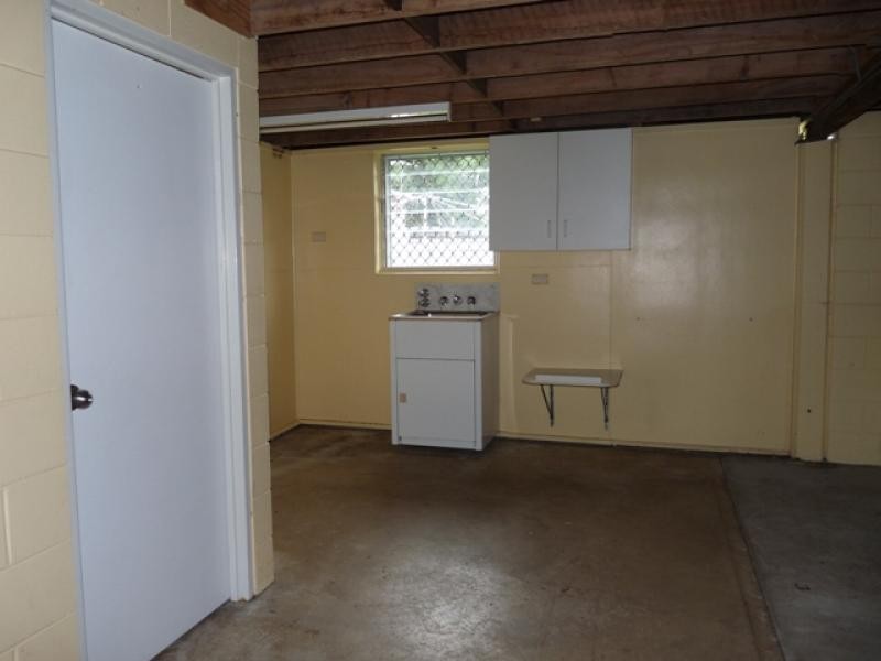 12 HUTCHINS STREET, Heatley QLD 4814