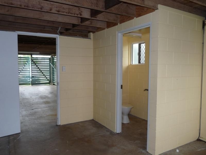 12 HUTCHINS STREET, Heatley QLD 4814