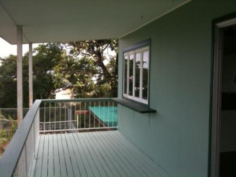 61 Francis St, West End QLD 4810