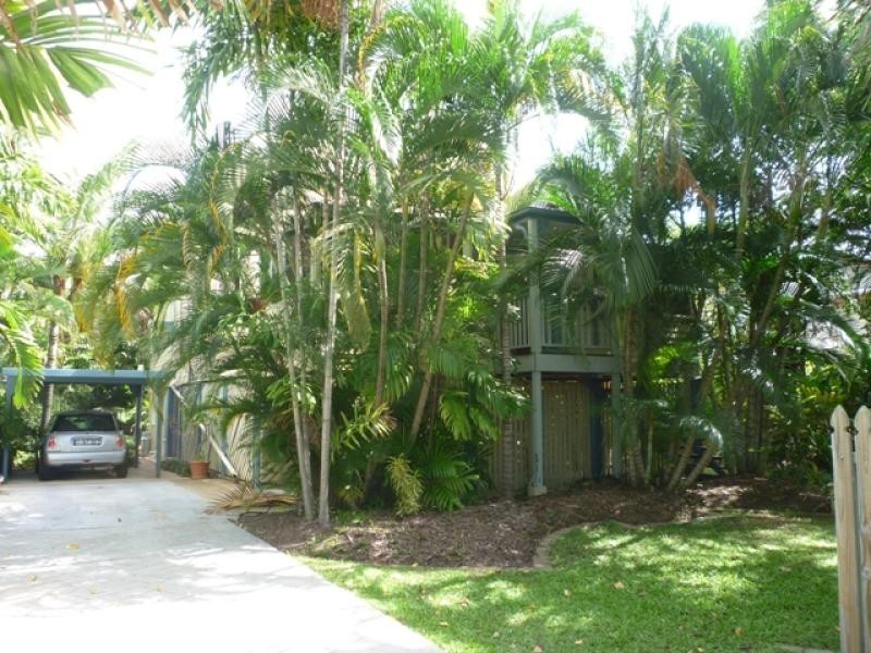 54 NINTH AVE, Railway Estate QLD 4810