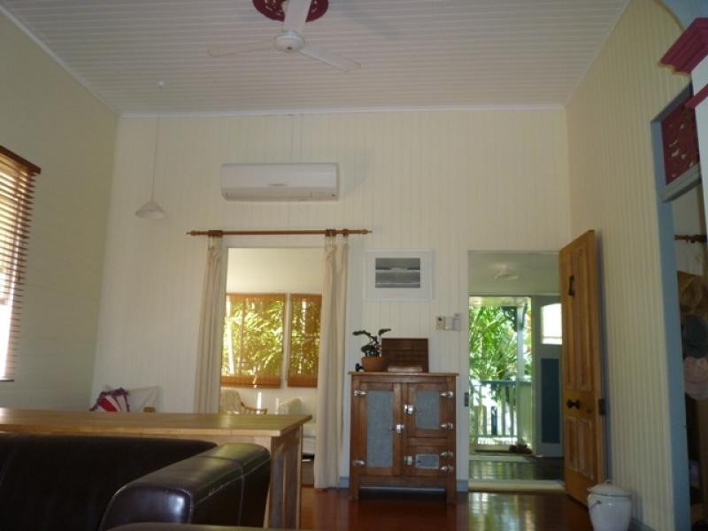 54 NINTH AVE, Railway Estate QLD 4810