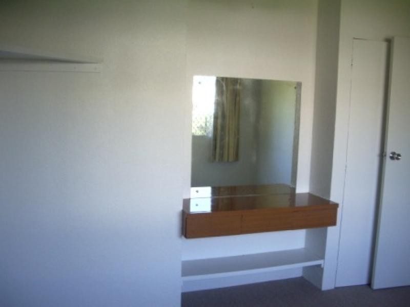 2/18 Mathiesen St, Cranbrook QLD 4814