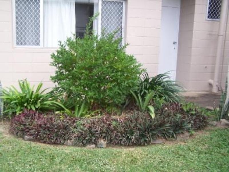 2/18 Mathiesen St, Cranbrook QLD 4814