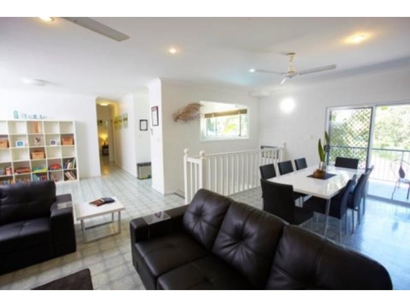 5 HORDERN AVENUE, Magnetic Island QLD 4819