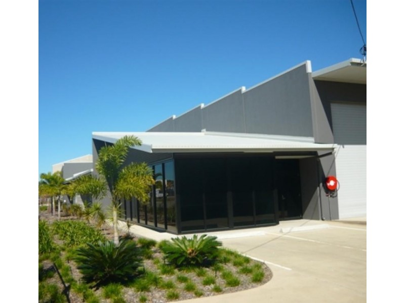 Unit 2/28 Auscan Crescent, Garbutt QLD 4814