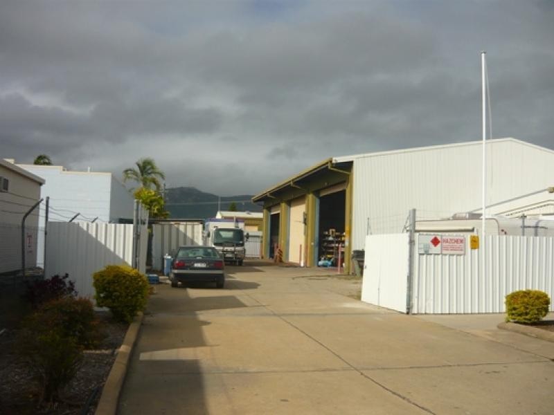 56 Charles Street, Townsville QLD 4810