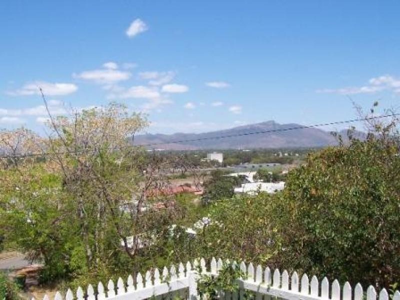 9 Jones St, Townsville City QLD 4810