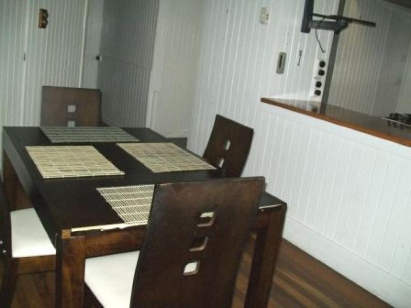 9 Jones St, Townsville City QLD 4810