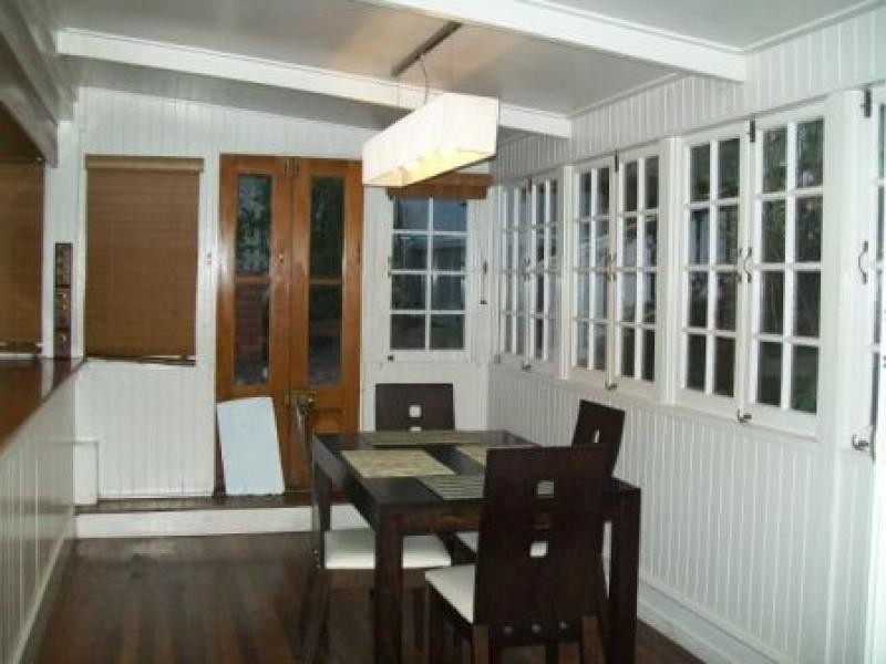 9 Jones St, Townsville City QLD 4810