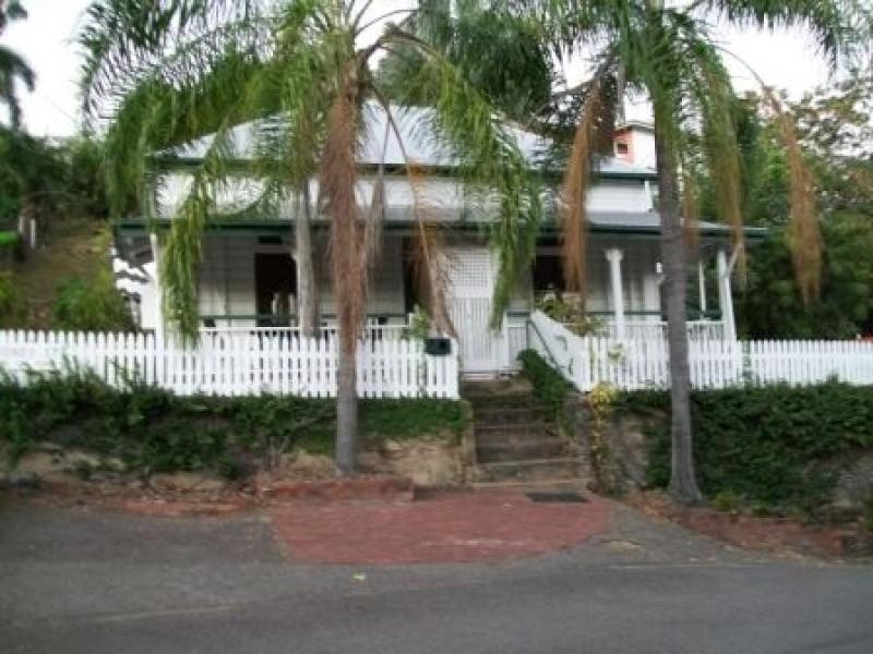 9 Jones St, Townsville City QLD 4810