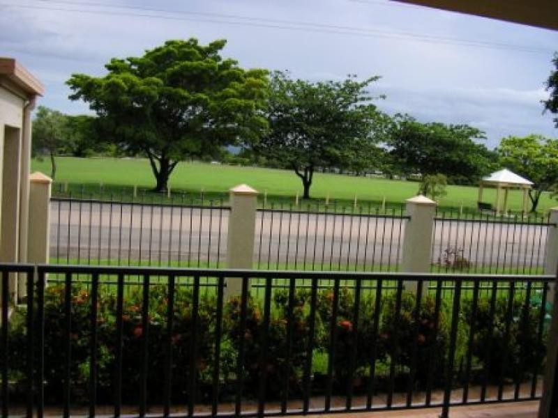 1/2 Macrossan St, South Townsville QLD 4810