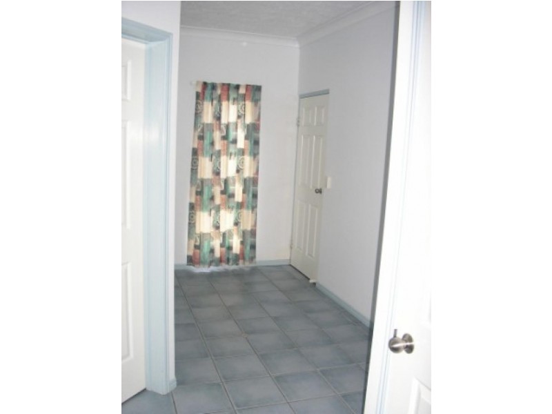 1/2 Macrossan St, South Townsville QLD 4810